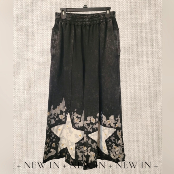 Oli & Hali NEW French Terry wide Leg pants, Star patches XL